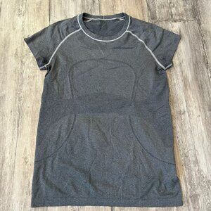 Lululemon Swiftly Tech S/S Crew, Heathered Gray + White Contrast, size 10